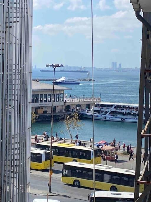 Apartamento Comfy - Spacious Flat On The Kadikoey Seaside Estambul Exterior foto