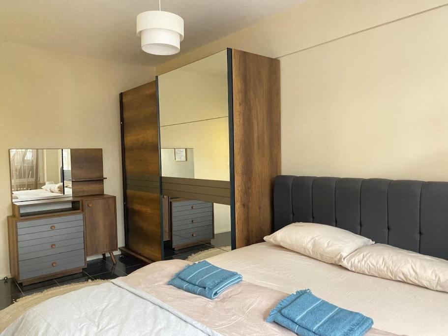 Apartamento Comfy - Spacious Flat On The Kadikoey Seaside Estambul Exterior foto